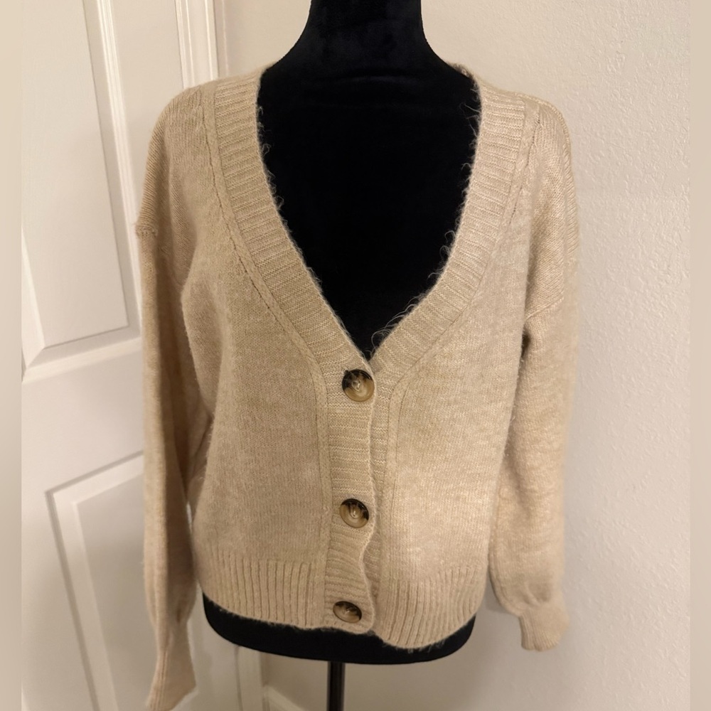 Topshop Cream Button-Up Cardigan